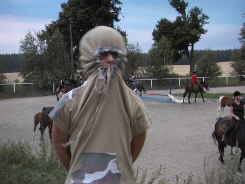 Intrygujca, Pikna, Atrakcyjna 