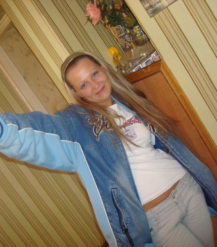 Niunia ;**
