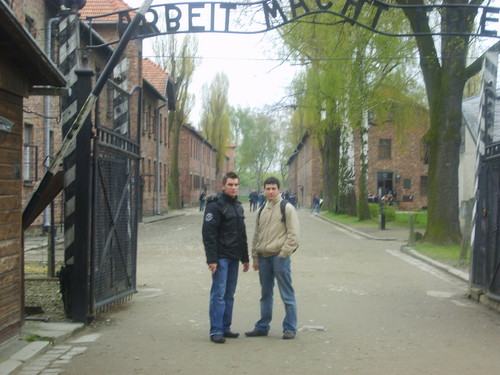 Gwna brama w Auschwitz 