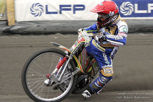 Leigh ADAMS