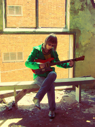 Gitara gra.