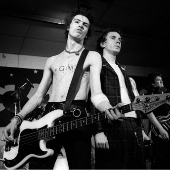 And I wanna be, yeah ANARCHY!!!