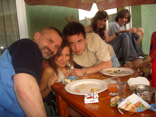 Zy Zet Party