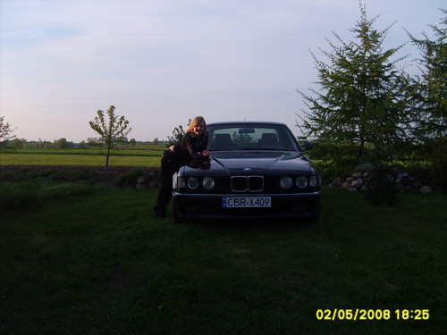 w kolorze ,,black