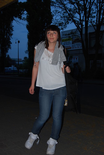 w drodze ku Happysad