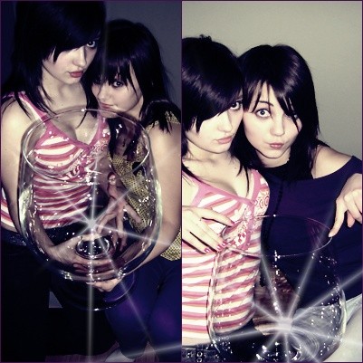 trzy ;d. 