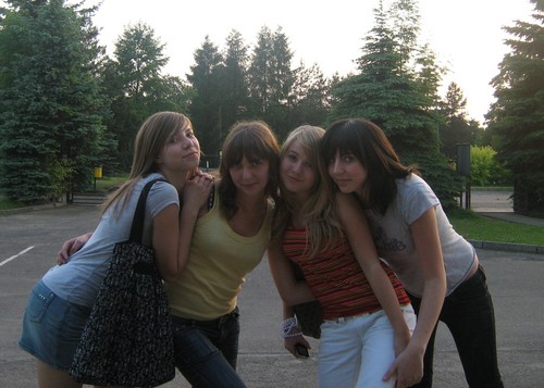 Z dziiewCzynkaami :**