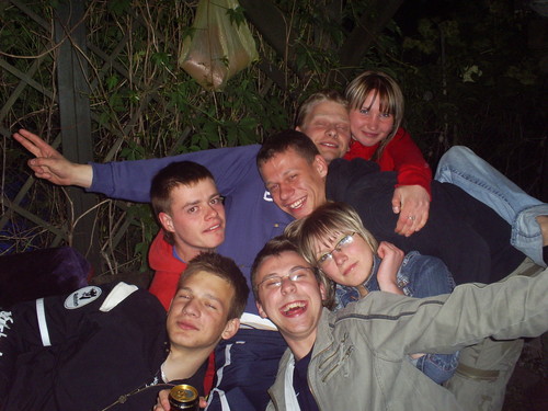 groooopa trzymajaca wladze