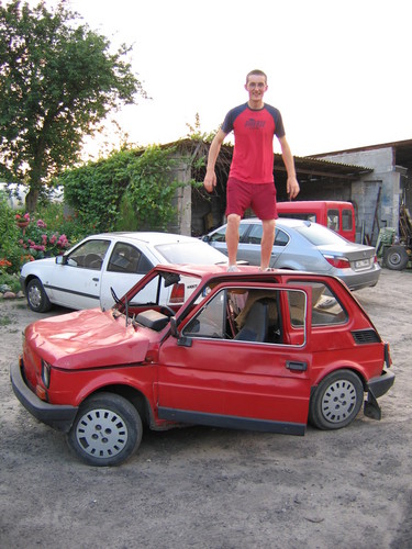 :D Biedne Autko:P