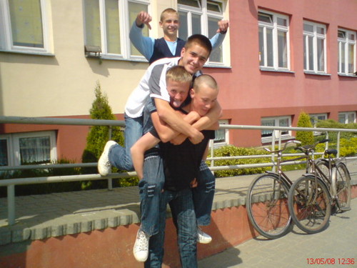 kurwa pitek ja chce pitek
