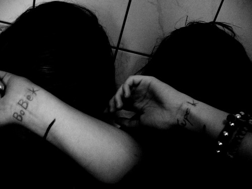MHROK.