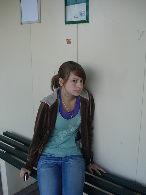 ' Julitkaaa. ; **