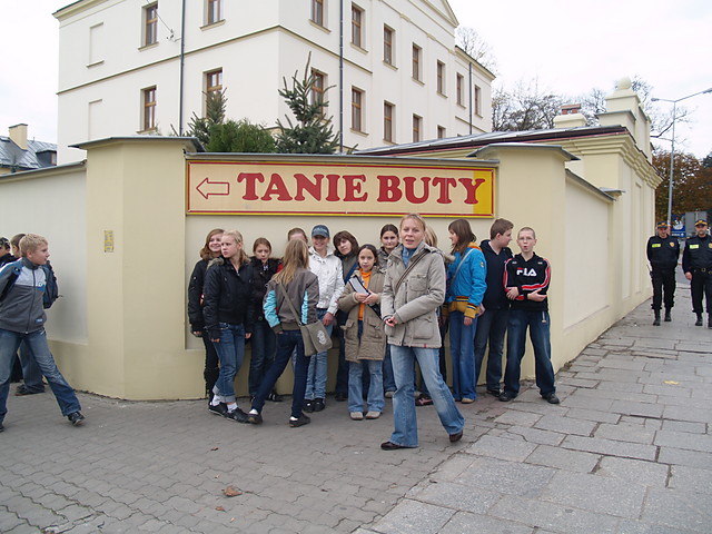 Wystawa tanich btUw    xD