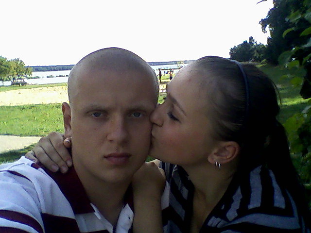 kiss:**