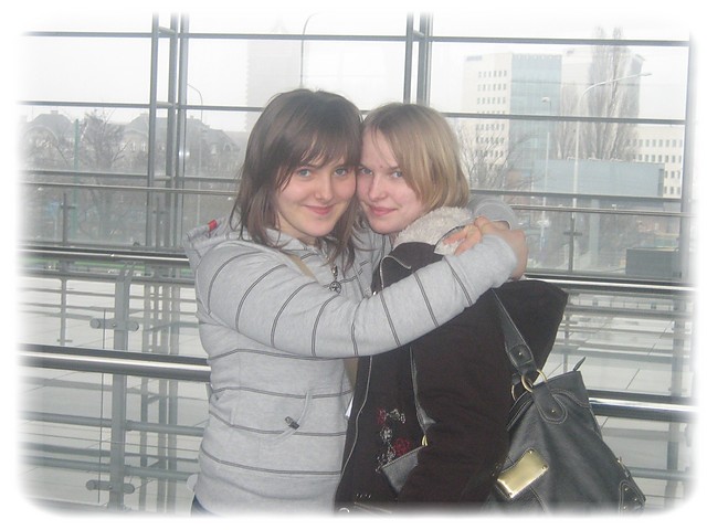 Ona;*  i ja...
