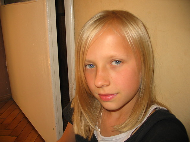 Blondiii : **