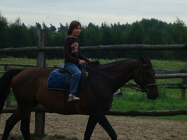 Karolina :)