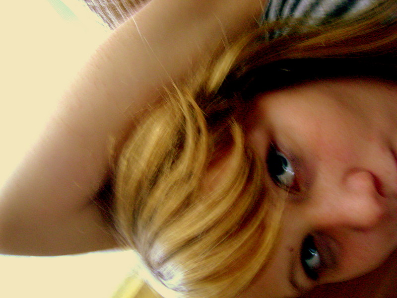 Miss uNperFecT...! 