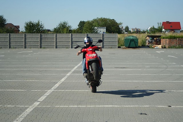 A oto Mody na wheelie-go...;]