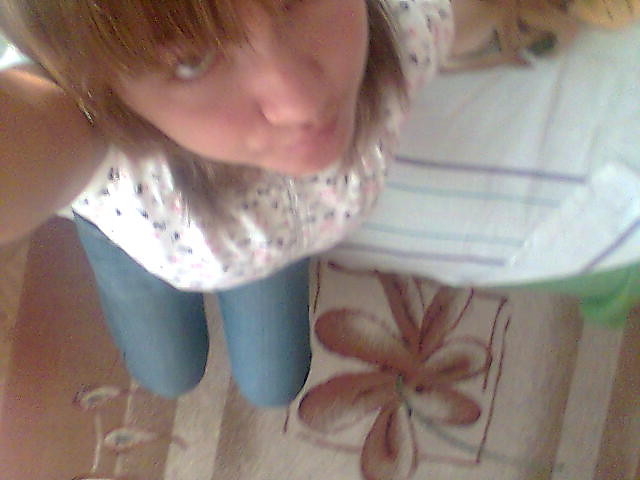 Mee;]