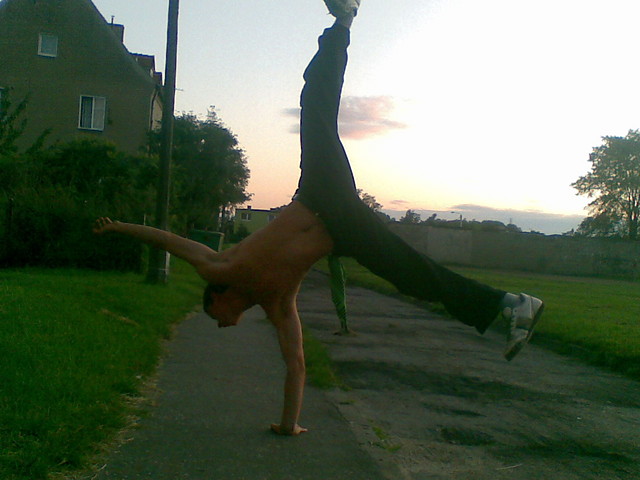 One Hand Stand Manual