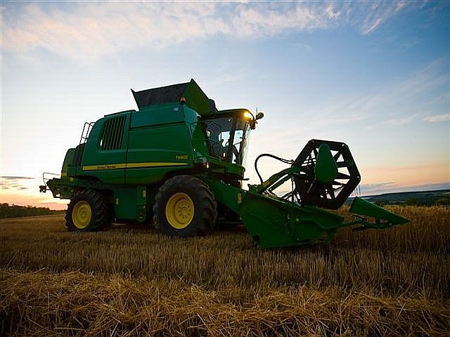 JOHN DEERE