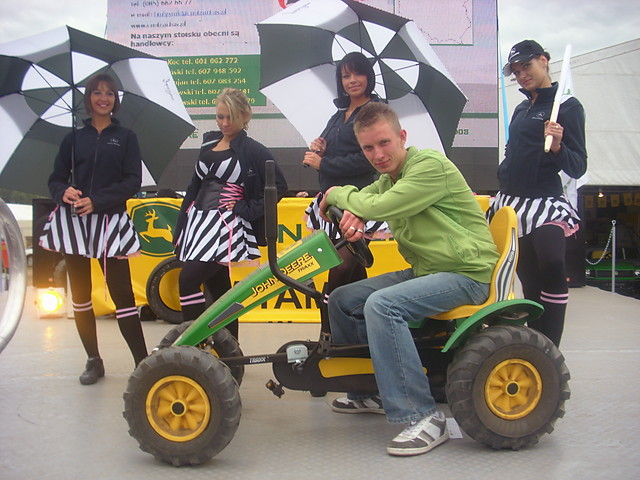 AGRO-SCHOW...