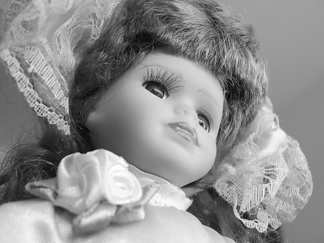 Porcelanowa lalka
