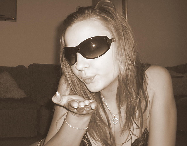 Buzi:*