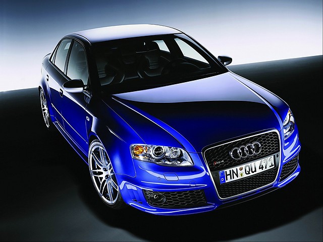AUDI RS4