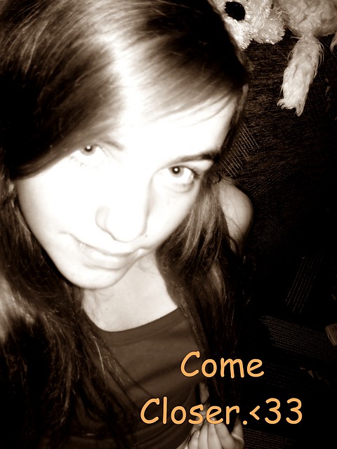 Closer.< 33