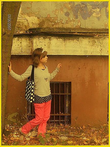 Mleczowy ? : >