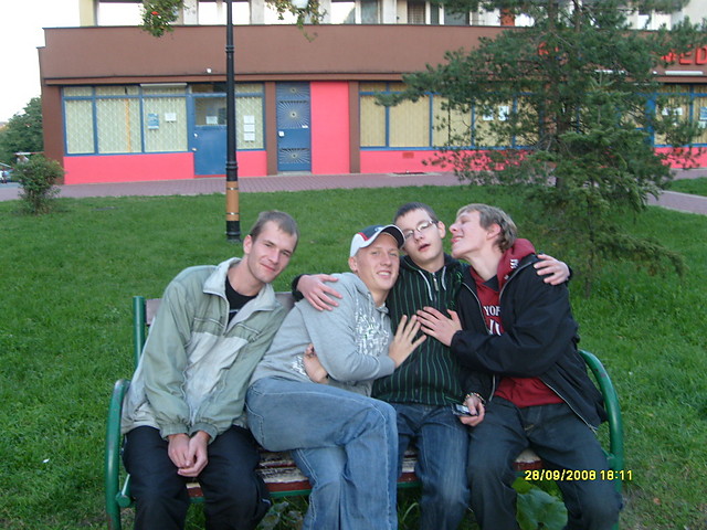 ...Przyjacioom gejom....