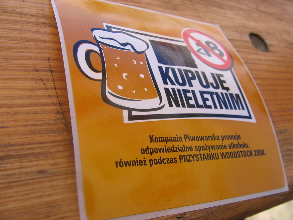 Podrasowana naklejka