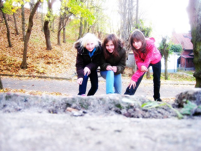z Nimi,. x3