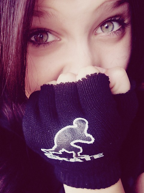 ` < l ooo l >