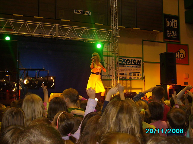 KONCERT >>>>>LOL