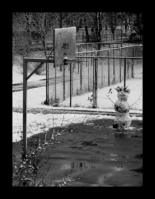 Snow basketball player