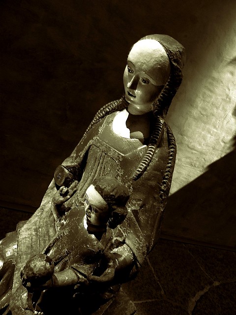 Szaro...