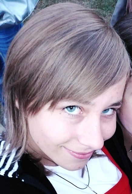 te niebieskie soczewki...   ; ))