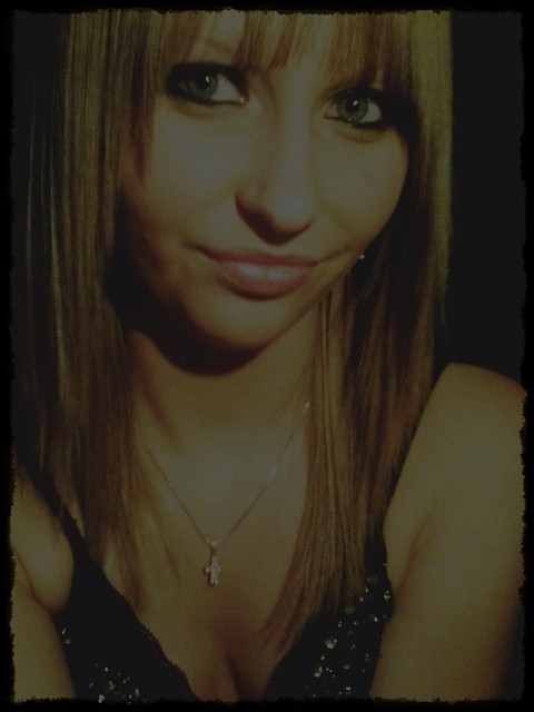 Ona. x] Ja. ;) Deee ;))