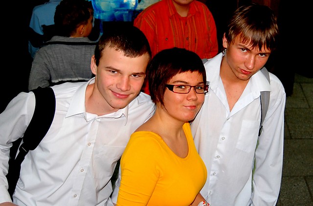 z nimi ;) Takie szkolne ;)