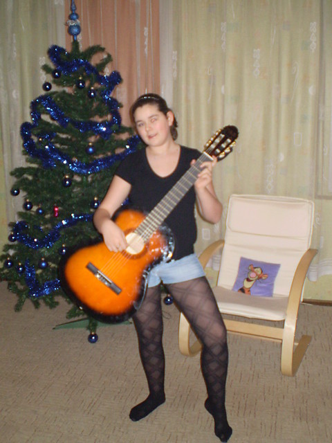 girl with guitar 2