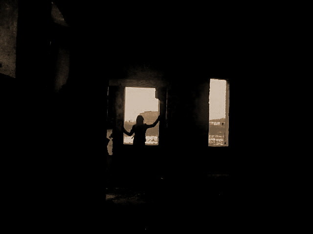 159,