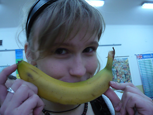 ...z Bananem na twarzy...