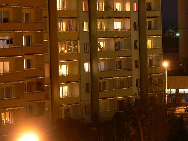 „Ciemnymi ulicami…