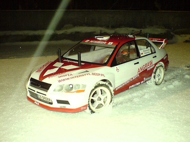 Nowy Lancer EVO VII
