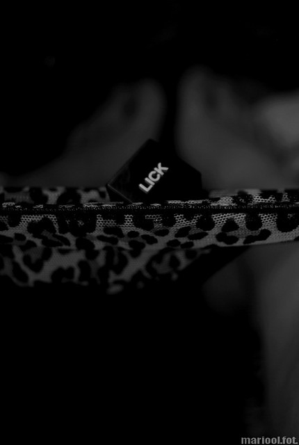 lick.