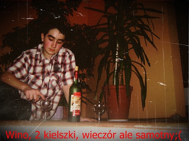 Wino, 2 kieliszki, wieczr.