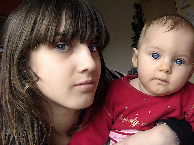 Mit Hancik ;**